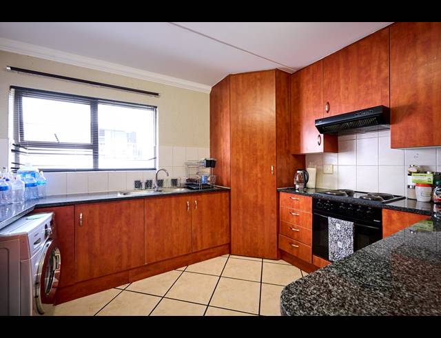 2 BEDROOM APARTMENT FOR SALE IN SUNNINGHILL